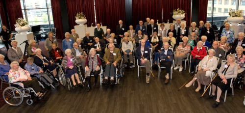 Wereldrecord verbroken door 52 100-plussers! 1