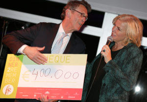 Enorme opbrengst benefietdiner "Dinner 2 remember"