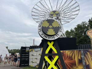 Operation head-bang: een nagebootste hersenschudding tijdens Lowlands Science